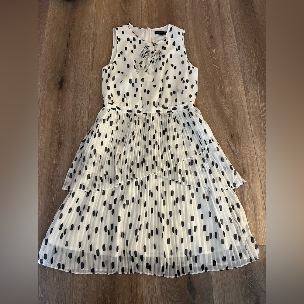 NWOT Banana Republic Chiffon White Black Polka Dot Pleated Tiered Dress - Size 2